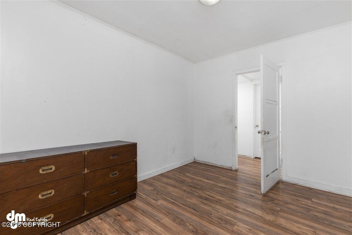 1102 W 29th Place Property Photo 20