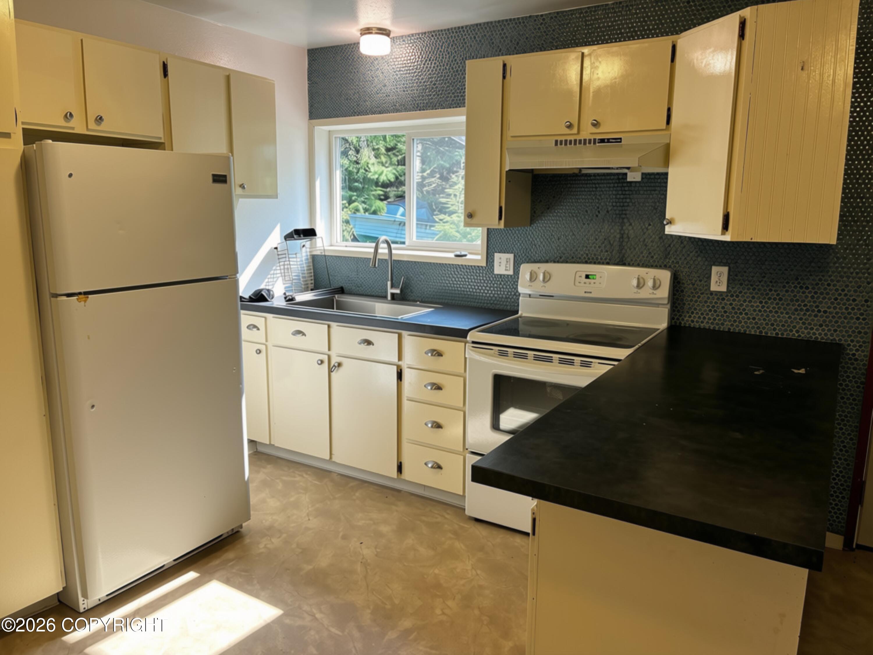848 Brown Deer Road Property Photo 6