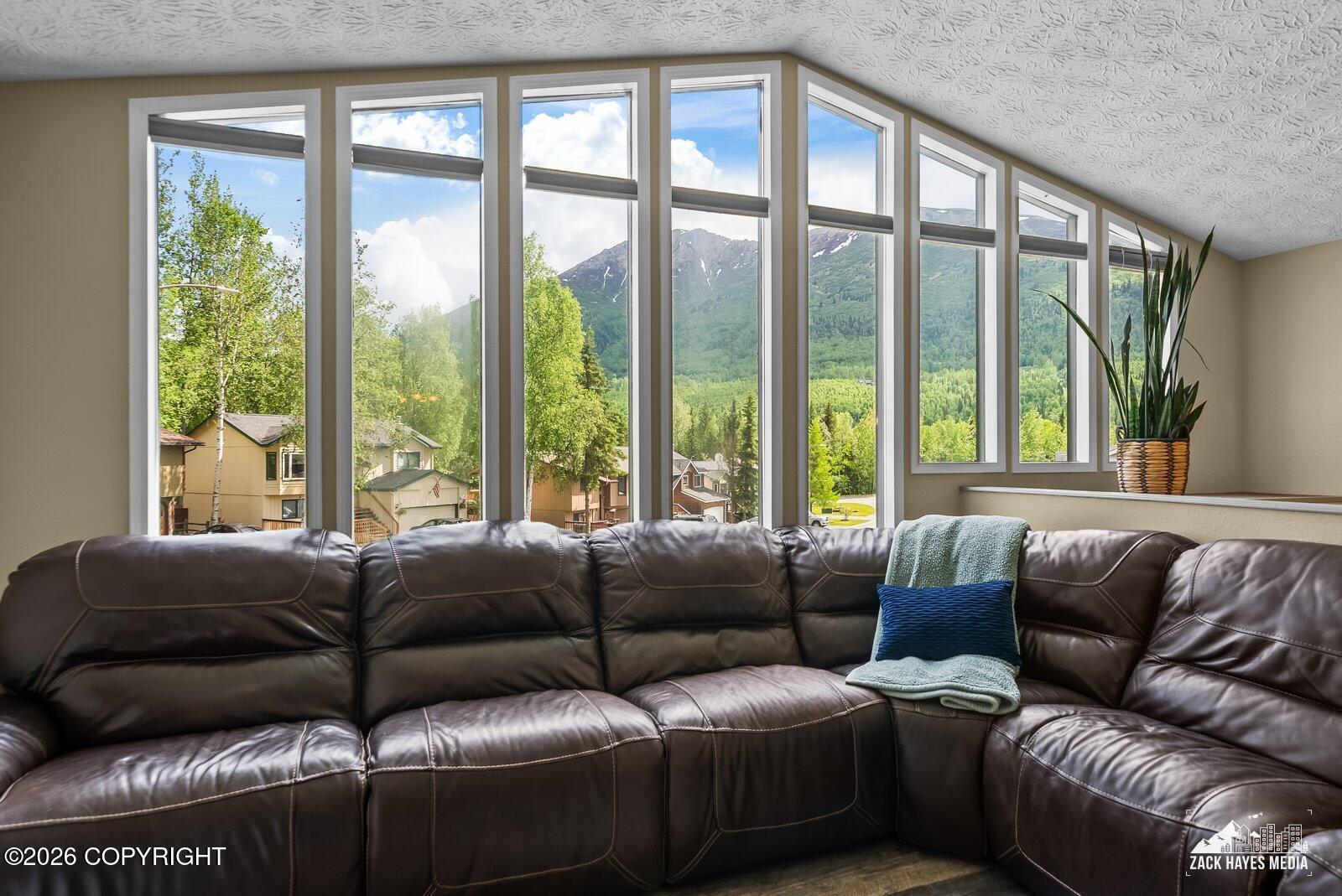 8860 Plunge Creek Circle Property Photo 1
