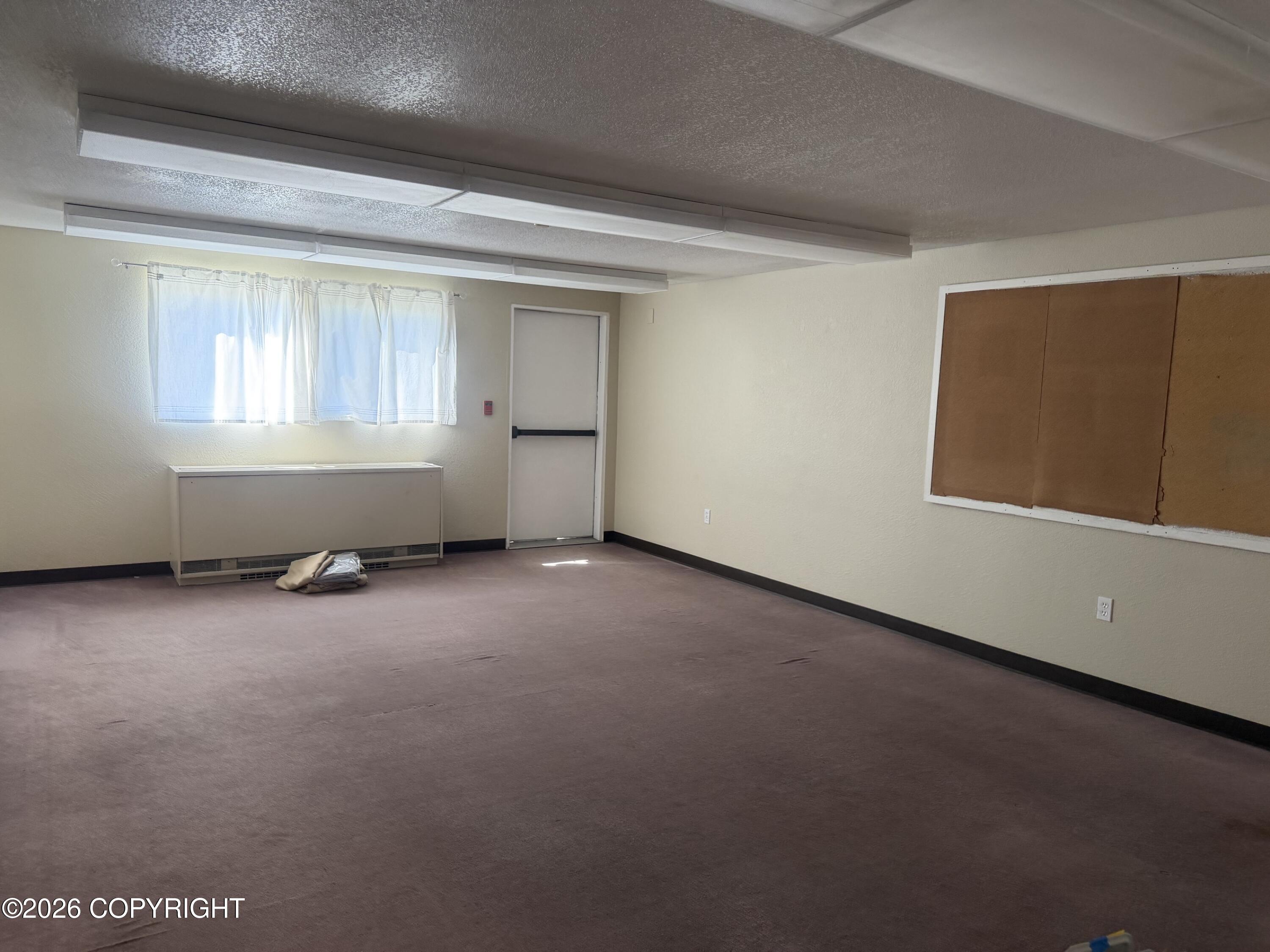 1010 W Fireweed Lane Property Photo 27