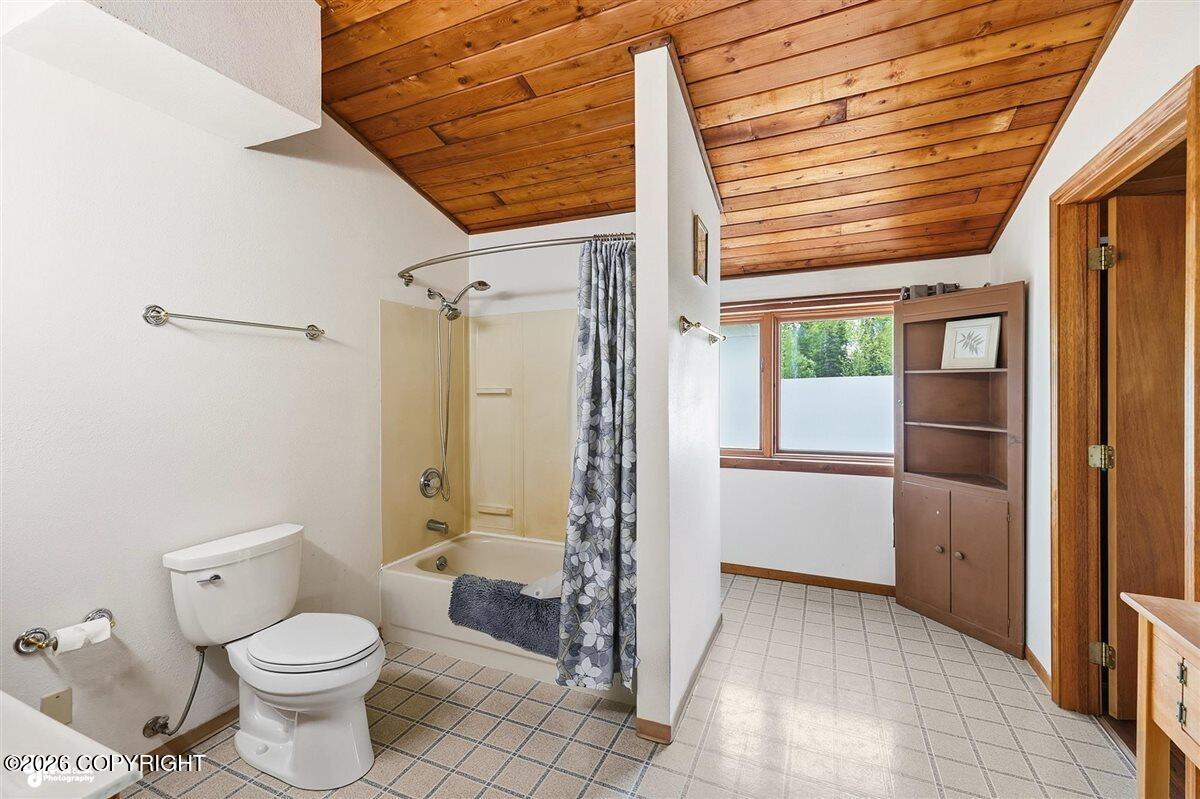 41327 Crater Lane Property Photo 37