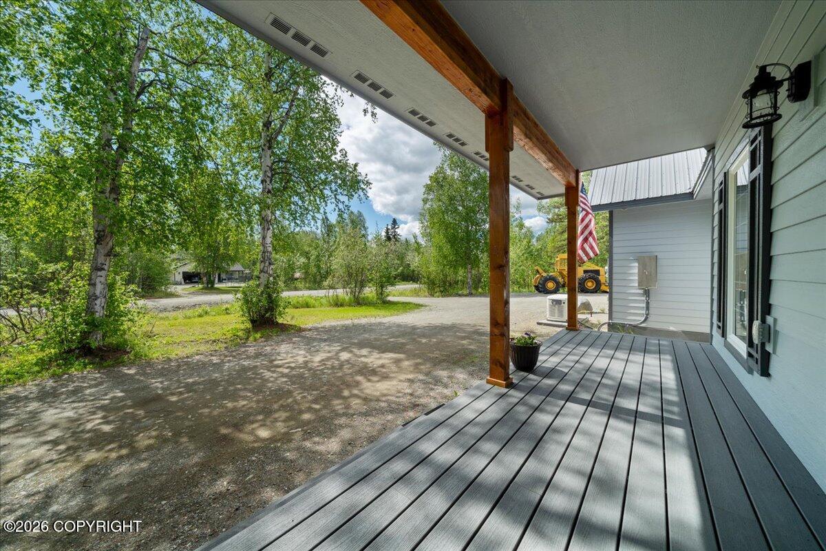 1031 W Balboa Drive Property Photo 4