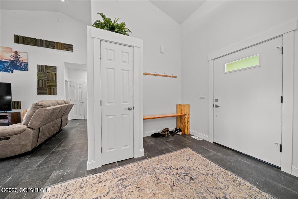 1031 W Balboa Drive Property Photo 7