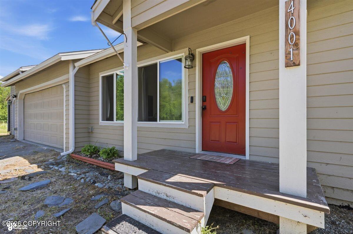 4001 S Meadow Drive Property Photo 4