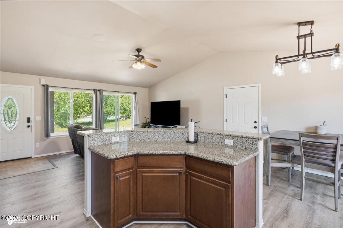 4001 S Meadow Drive Property Photo 11