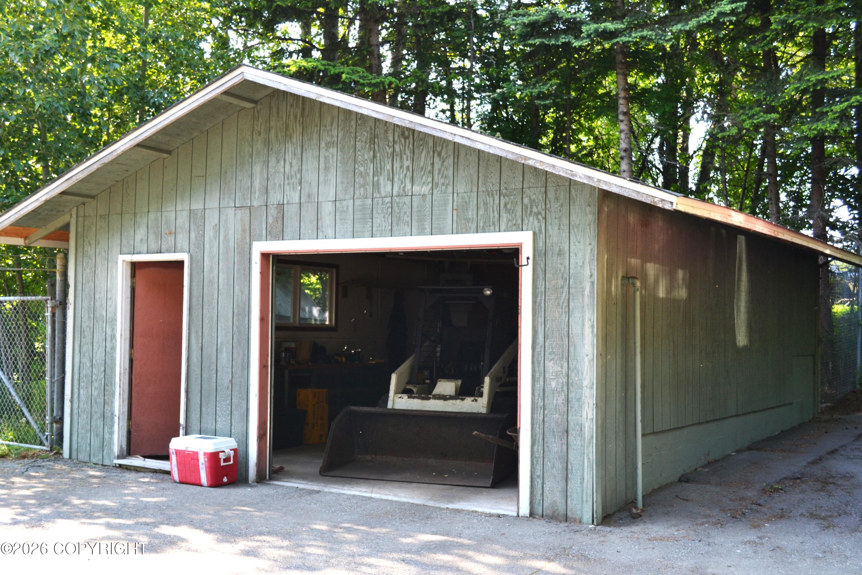 15100 Old Seward Highway Property Photo 5