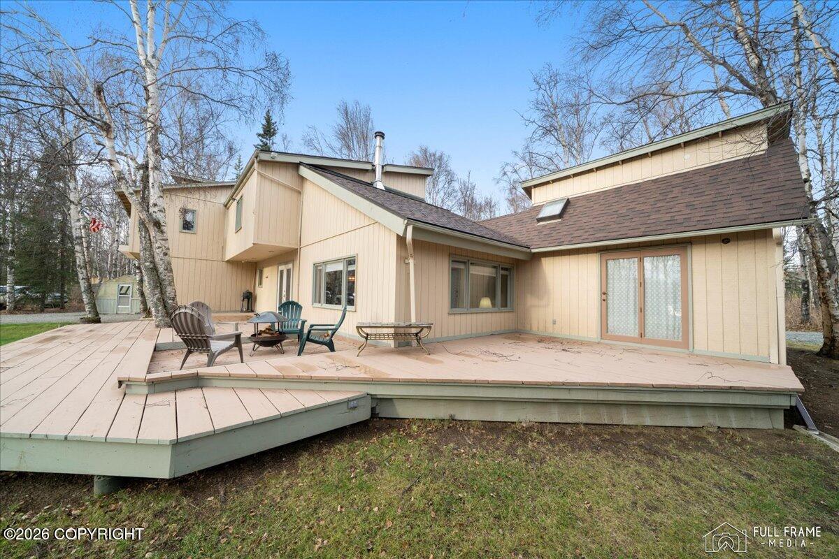 620 E Susitna Drive Property Photo 1