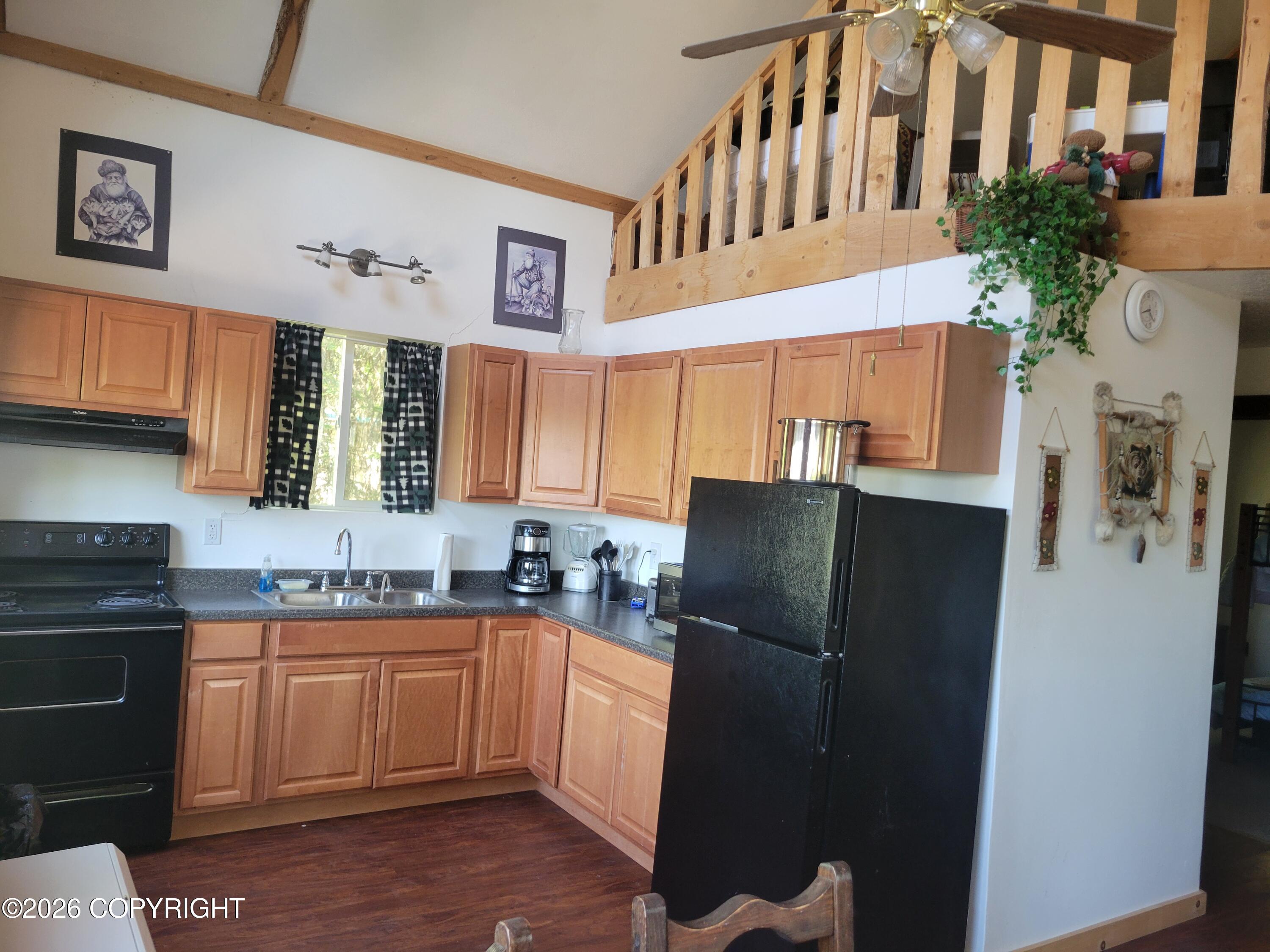 39071 Full Circle Property Photo 7
