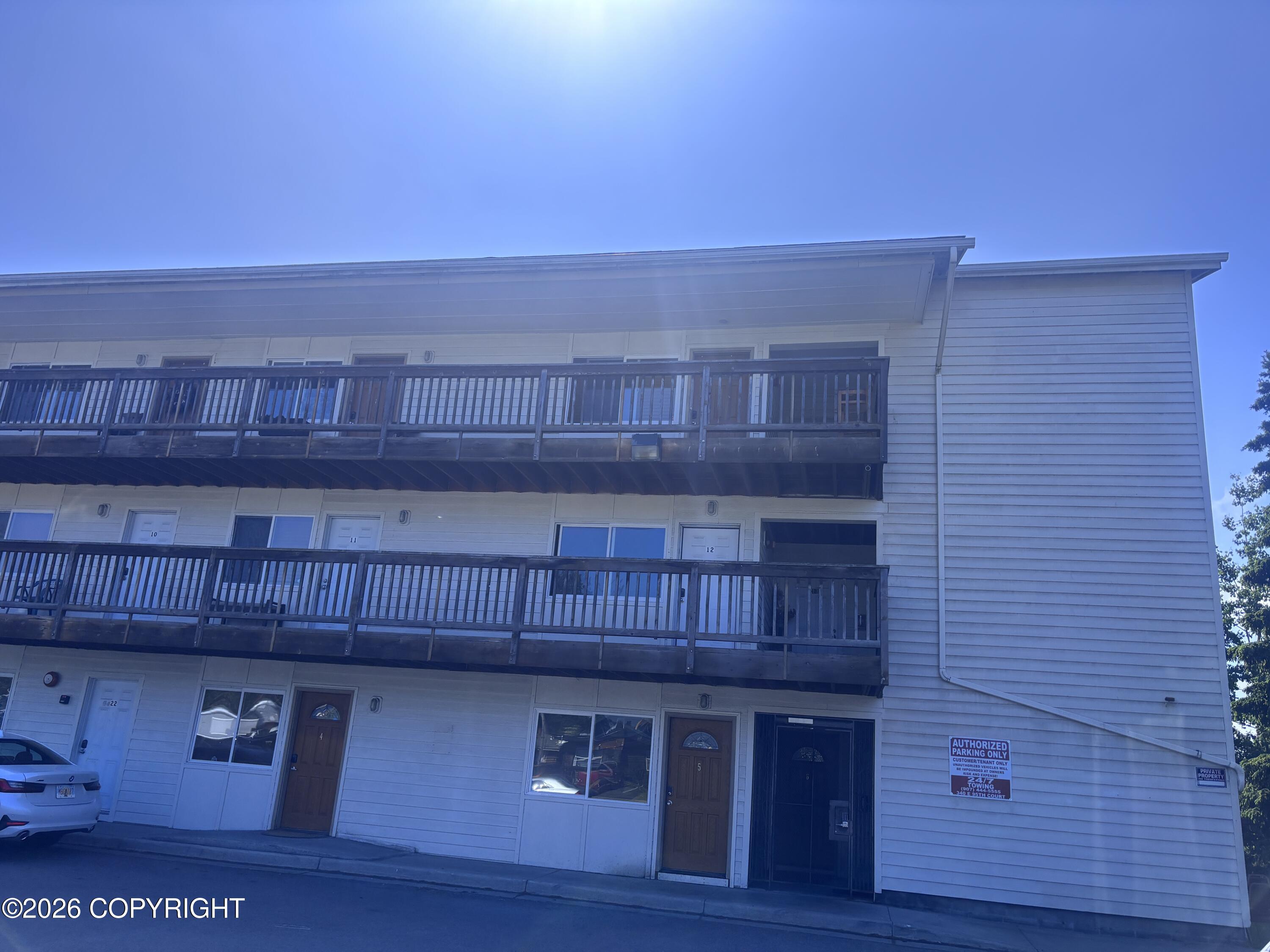 1082 W 26th Avenue #6 Property Photo 1