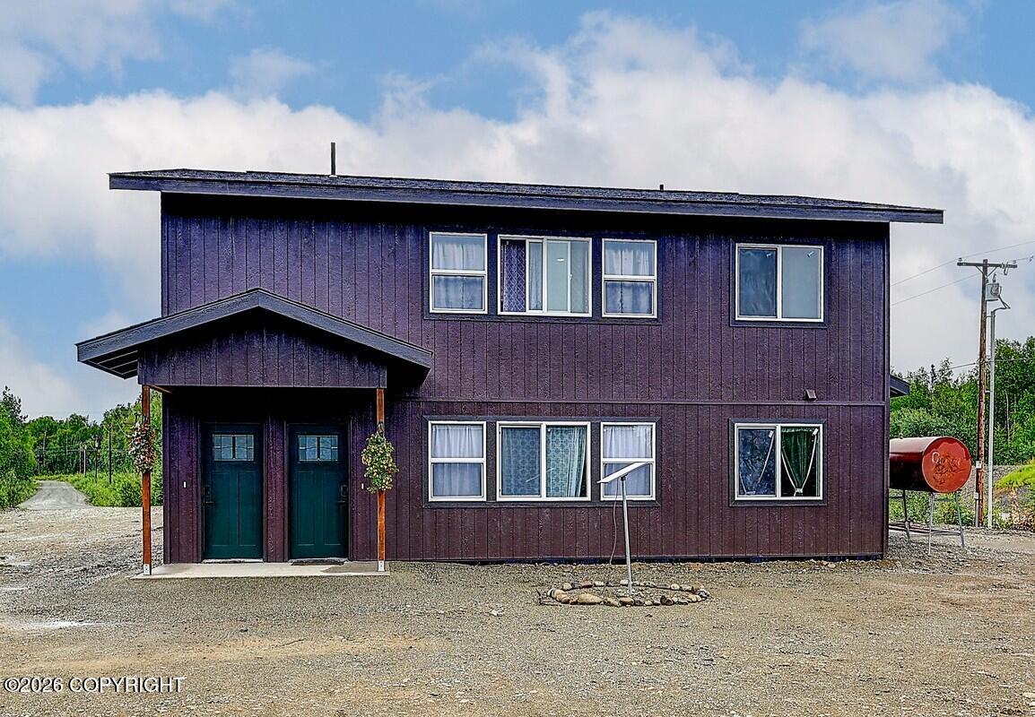 5960 S Saquonee Street Property Photo 1