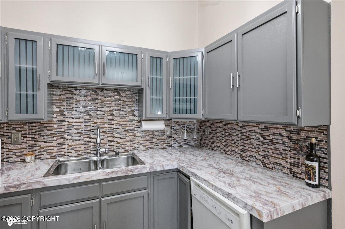 7207 Foxridge Circle #d-4 Property Photo 9