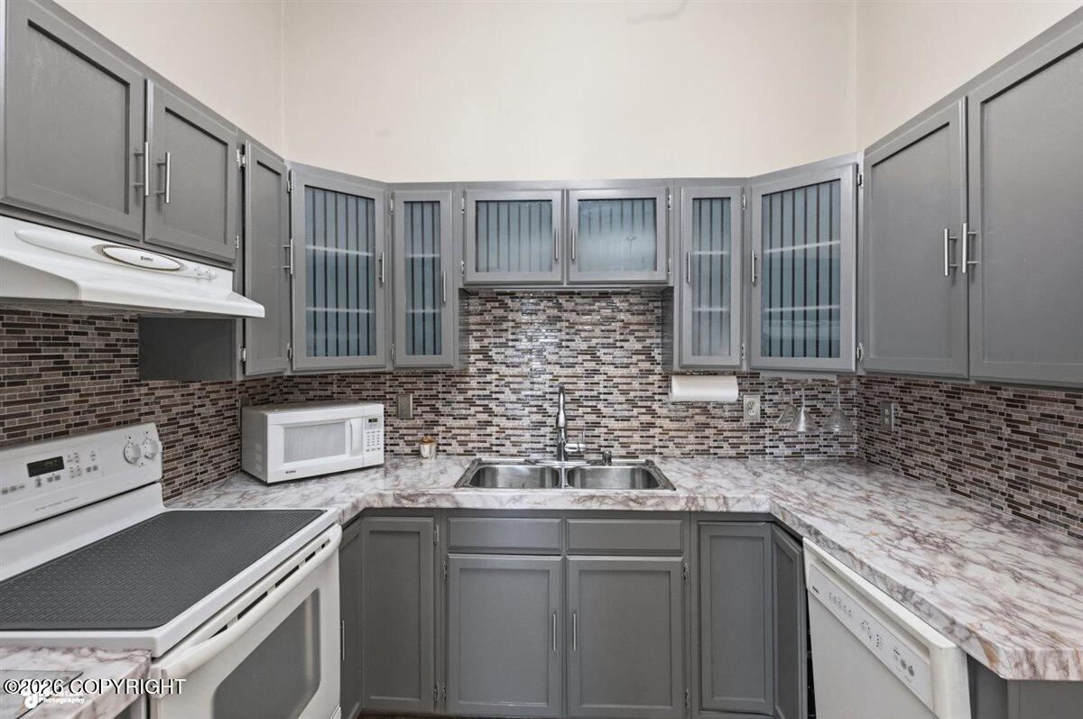 7207 Foxridge Circle #d-4 Property Photo 10