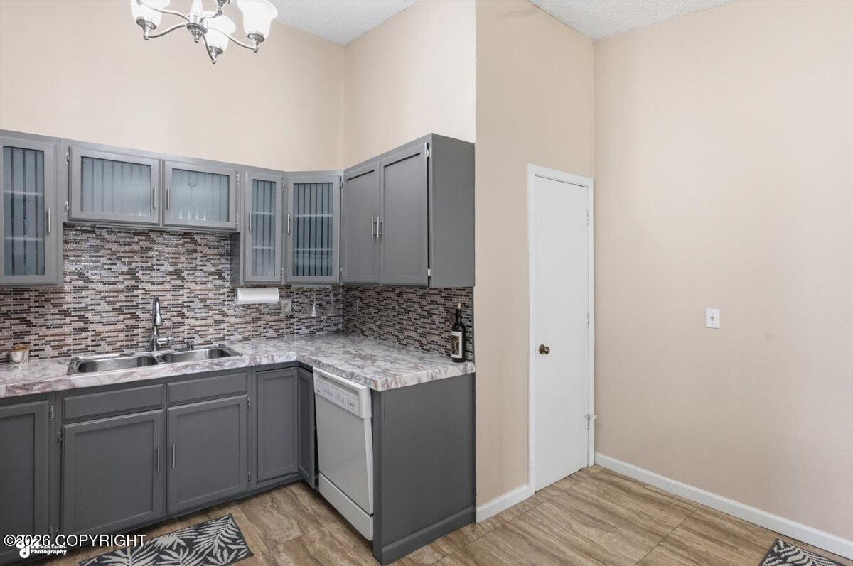 7207 Foxridge Circle #d-4 Property Photo 12