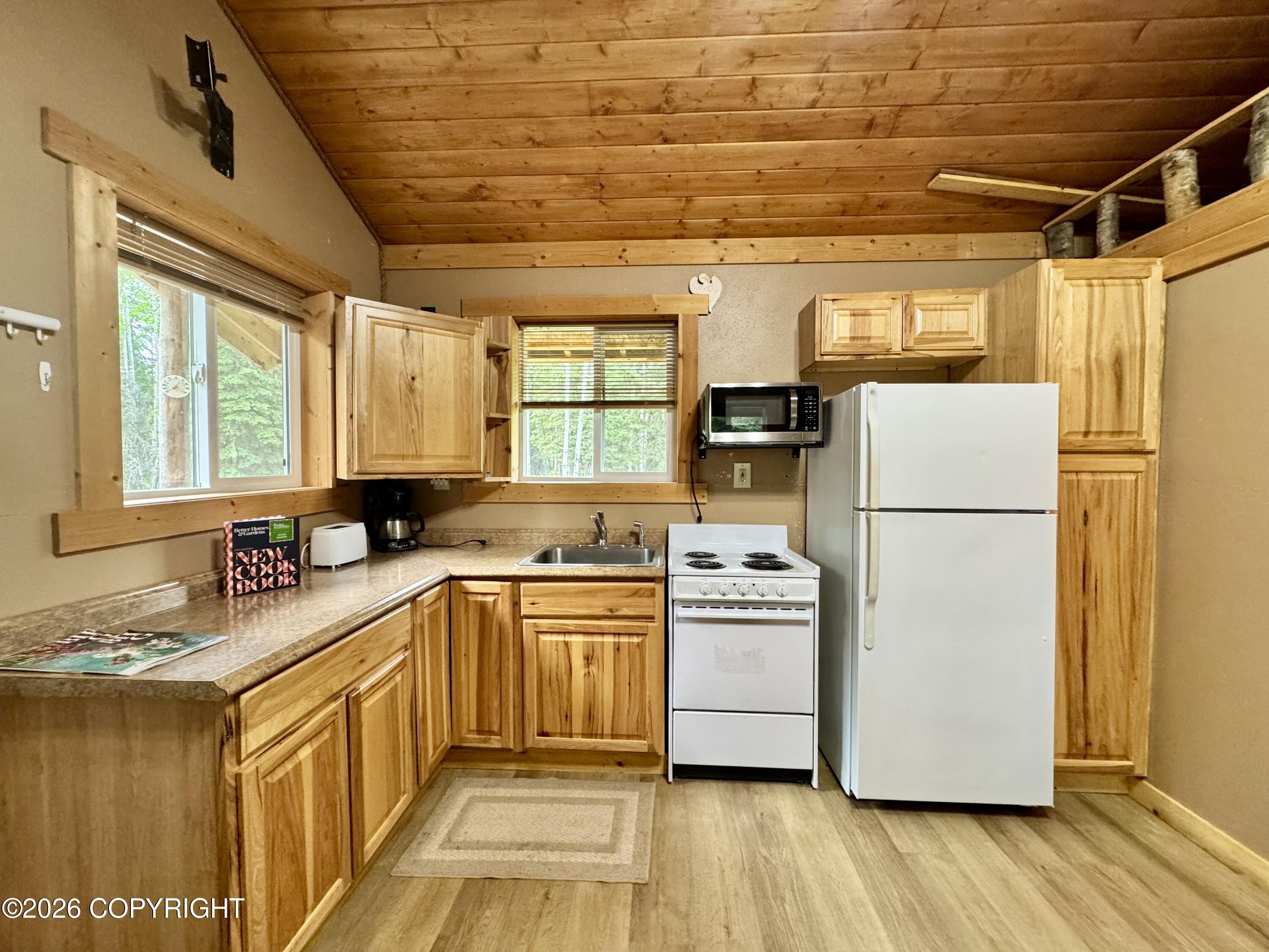 37662 Audrey Circle Property Photo 5