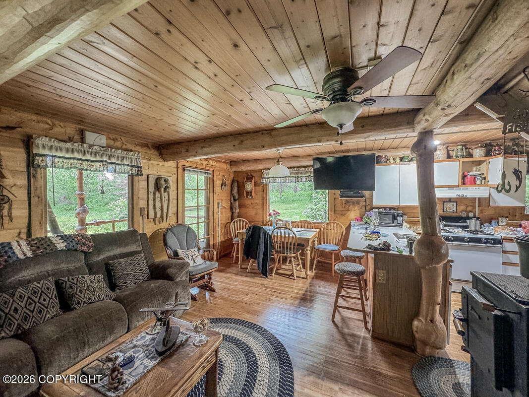 6825 Alexander Creek Property Photo 5