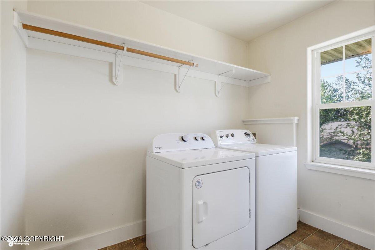 244 E Dowling Road #244 Property Photo 19