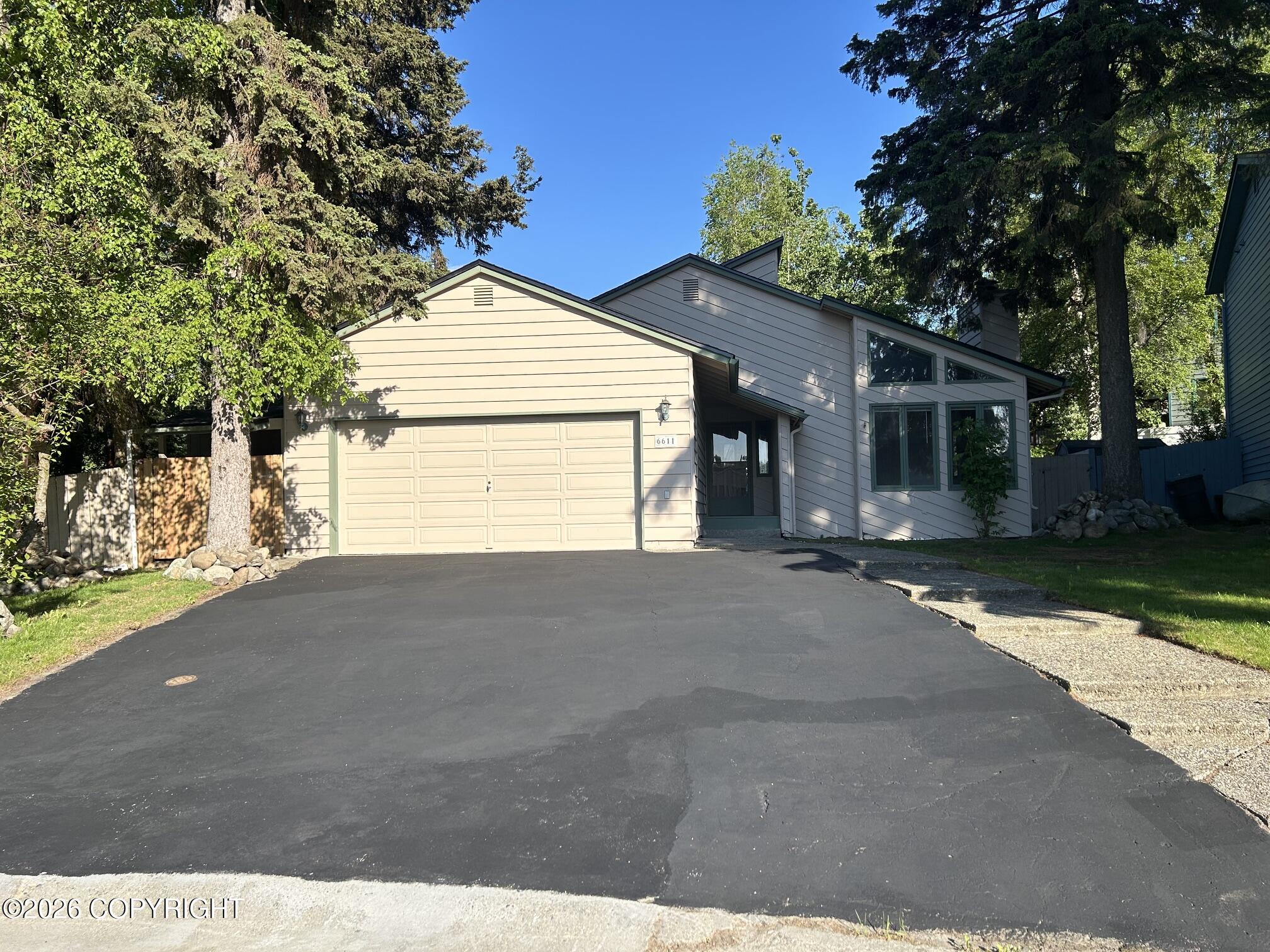 6611 Lawlor Circle Property Photo 2
