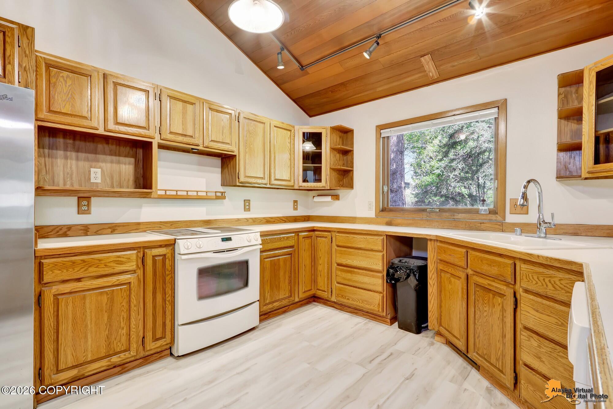 6611 Lawlor Circle Property Photo 13