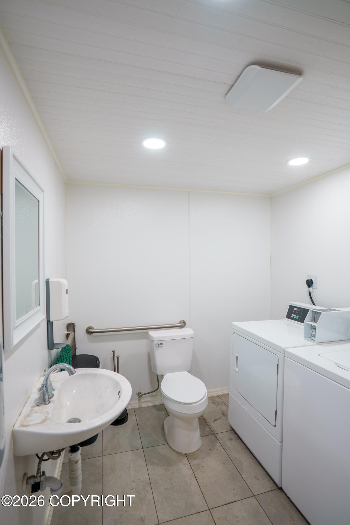 399 Helmericks Avenue Property Photo 21