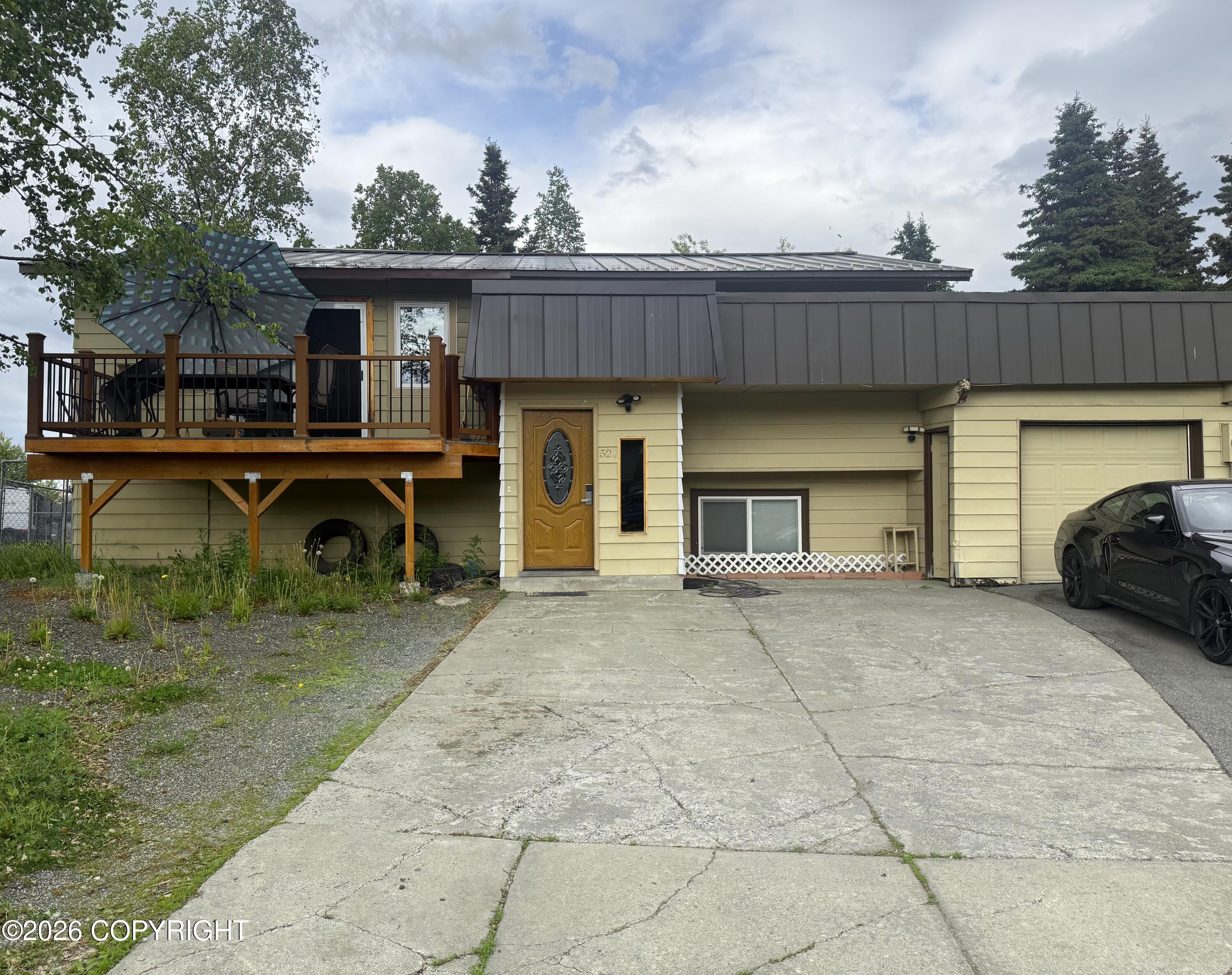 521 E 46th Place Property Photo 1