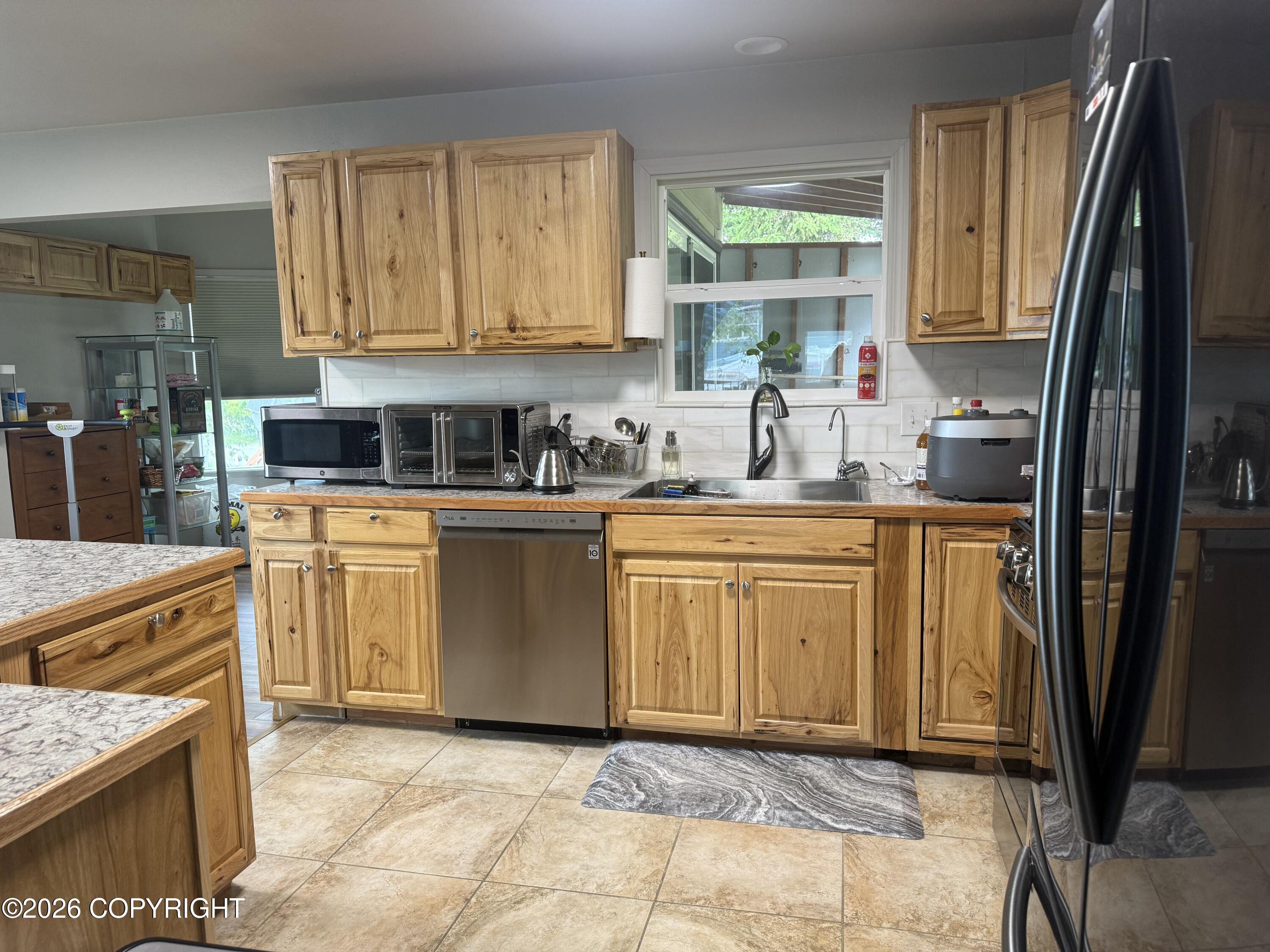 521 E 46th Place Property Photo 18