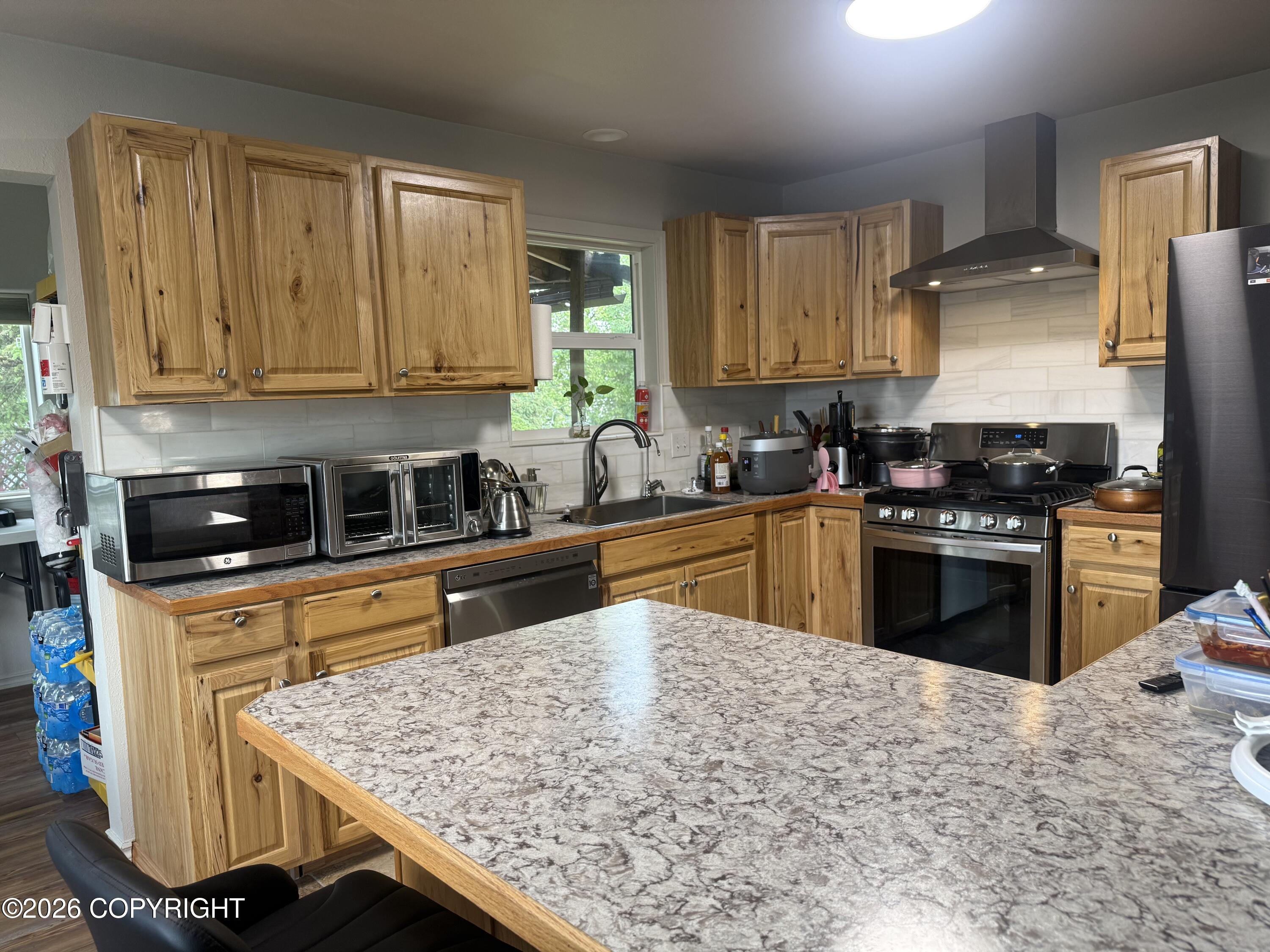521 E 46th Place Property Photo 19