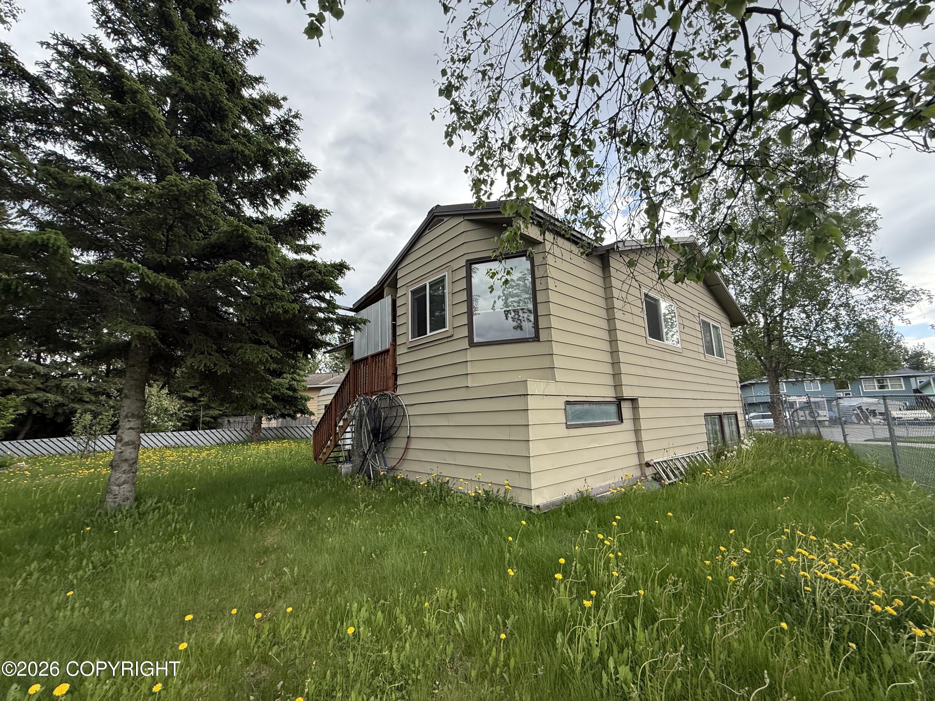 521 E 46th Place Property Photo 33