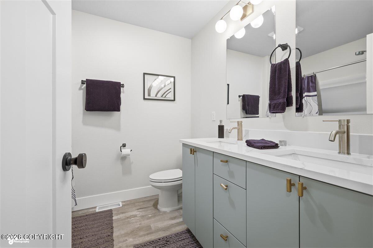 4431 E Cobblestone Drive Property Photo 13