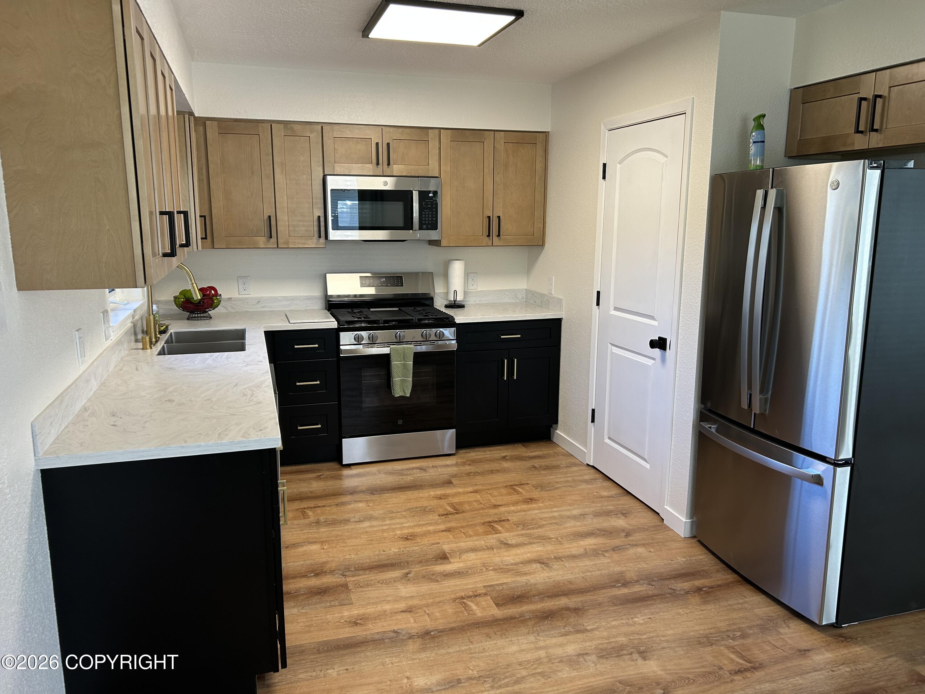 1076 Walnut Avenue Property Photo 5