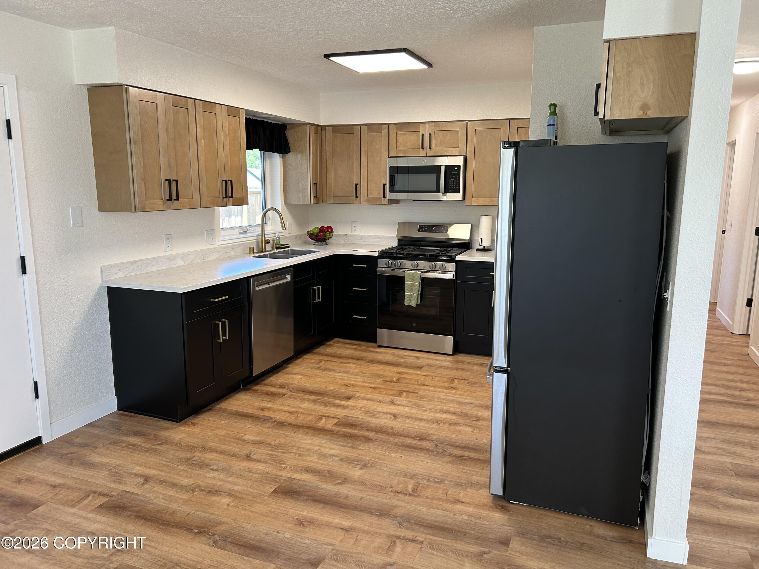 1076 Walnut Avenue Property Photo 6