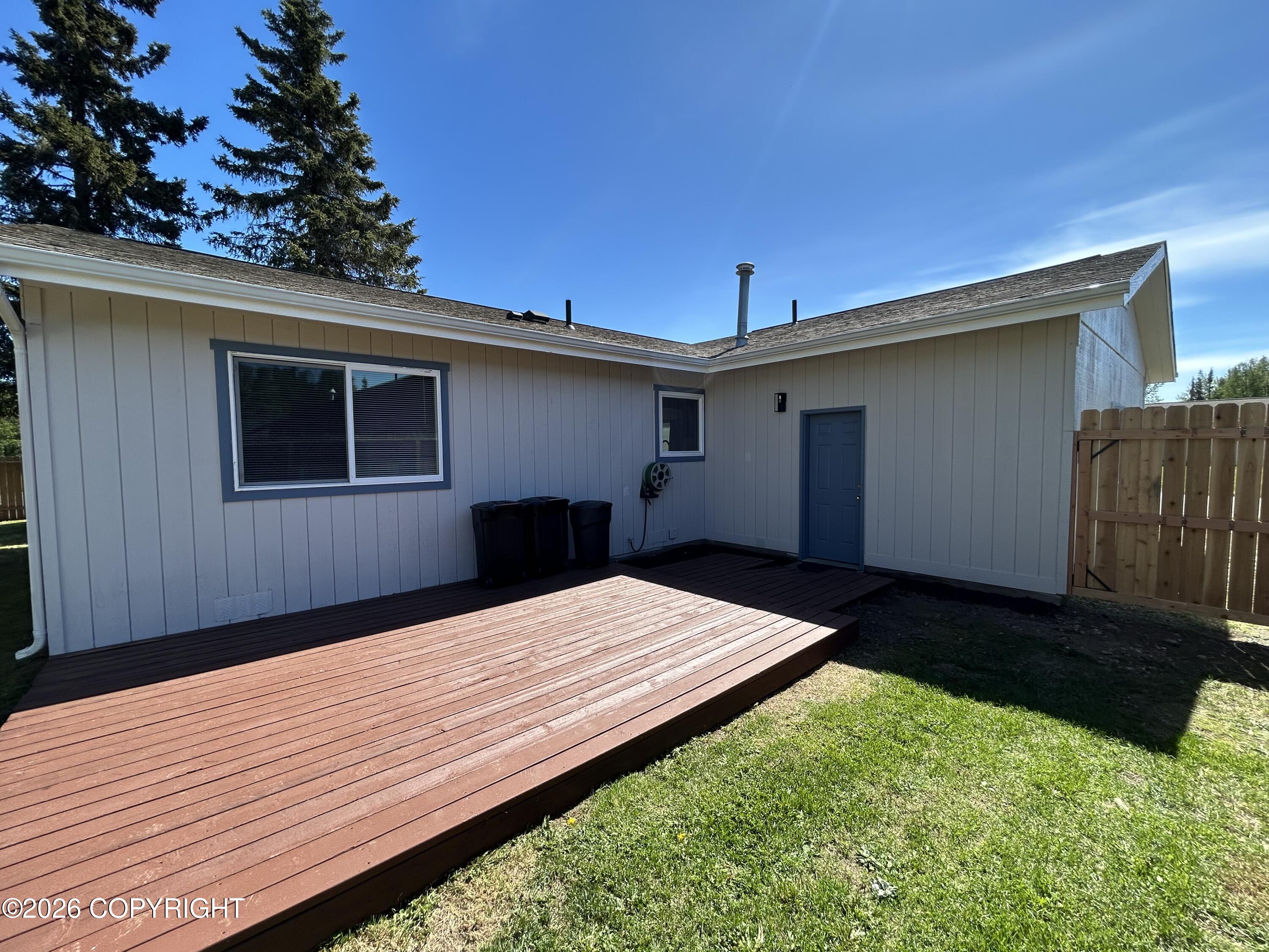 1076 Walnut Avenue Property Photo 9