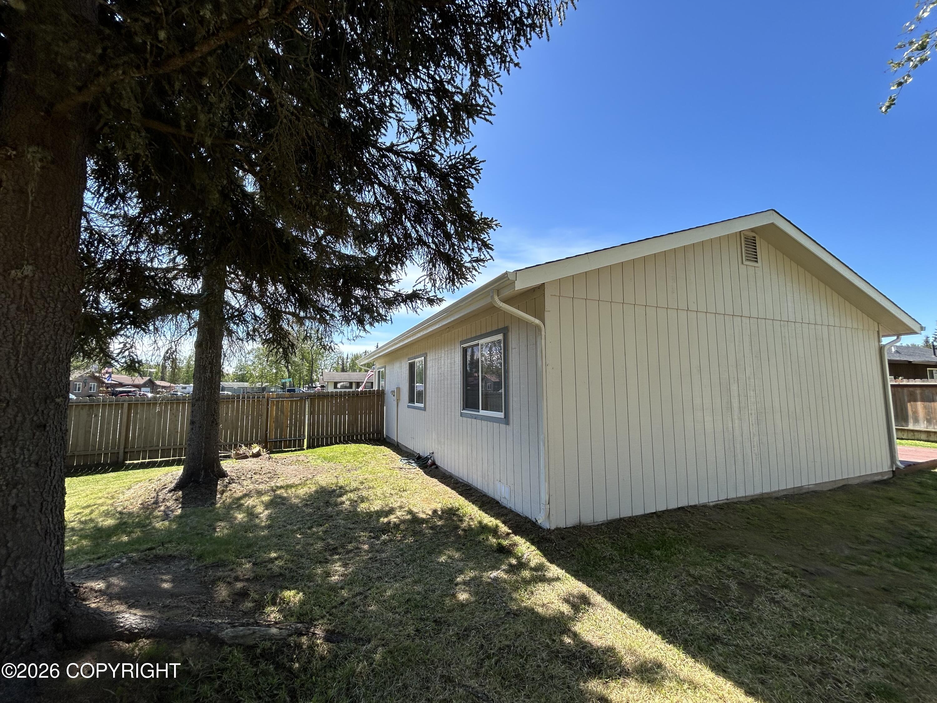 1076 Walnut Avenue Property Photo 13