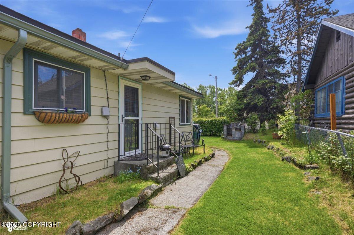 1568 G Street Property Photo 25