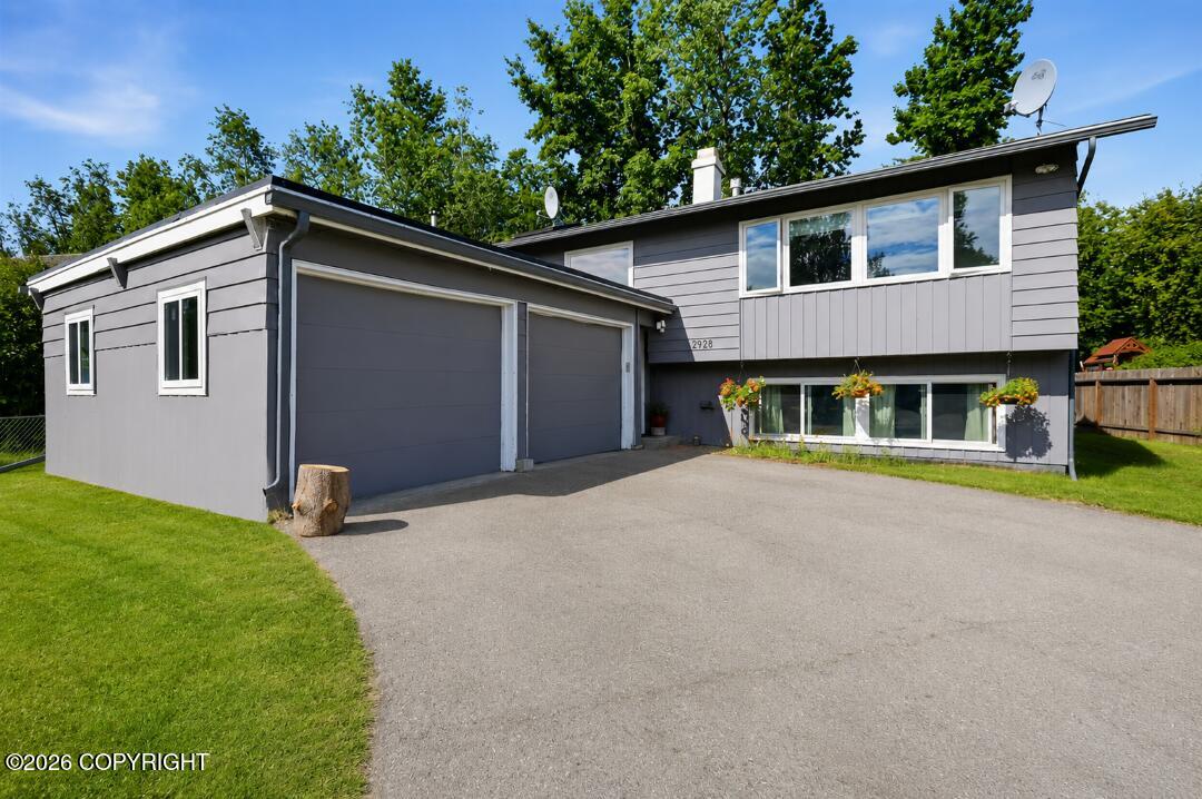 2928 Ambergate Drive Property Photo 1