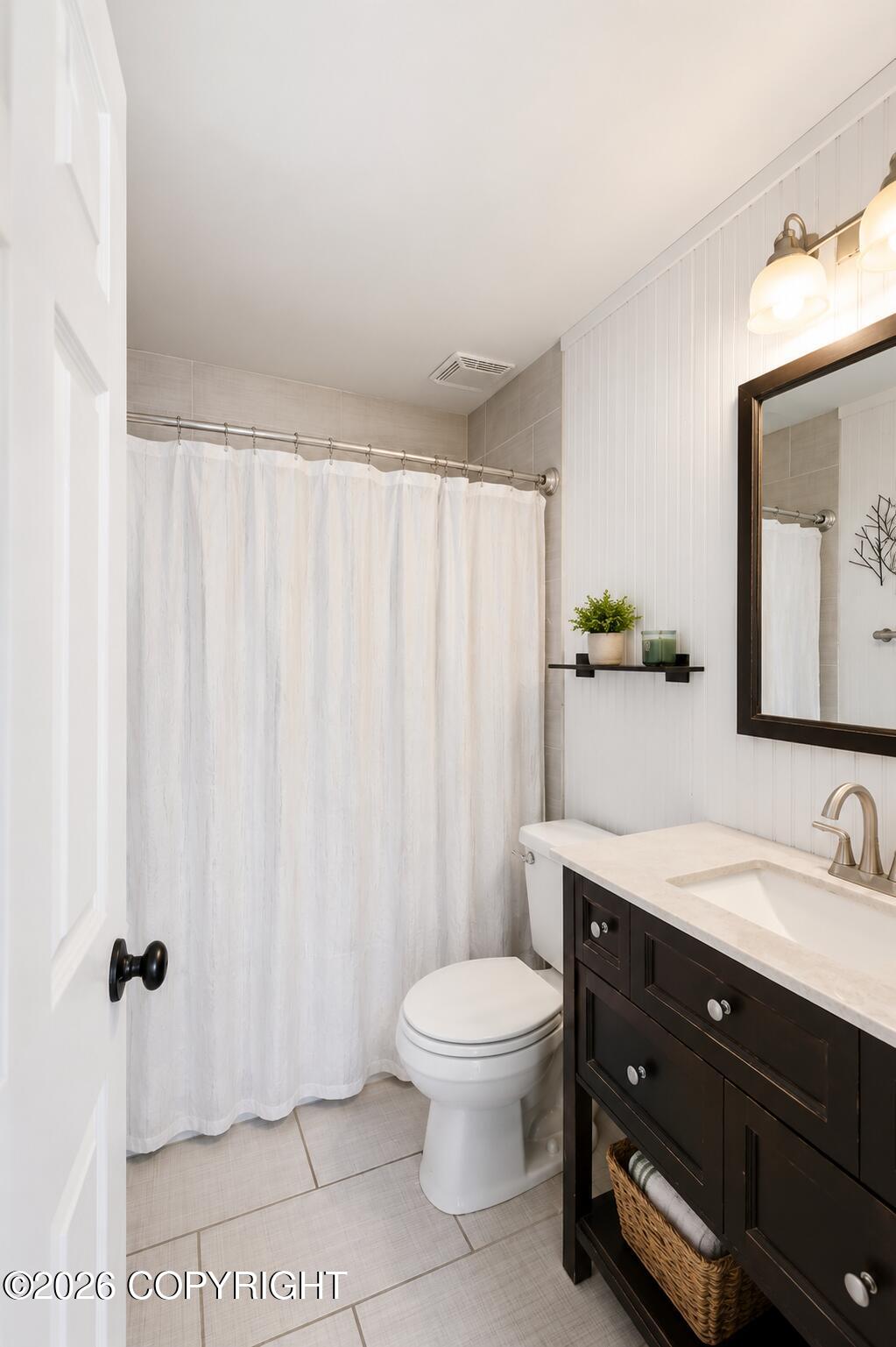 2928 Ambergate Drive Property Photo 3