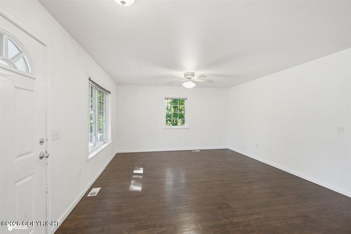 6589 S Bassel Circle Property Photo 6