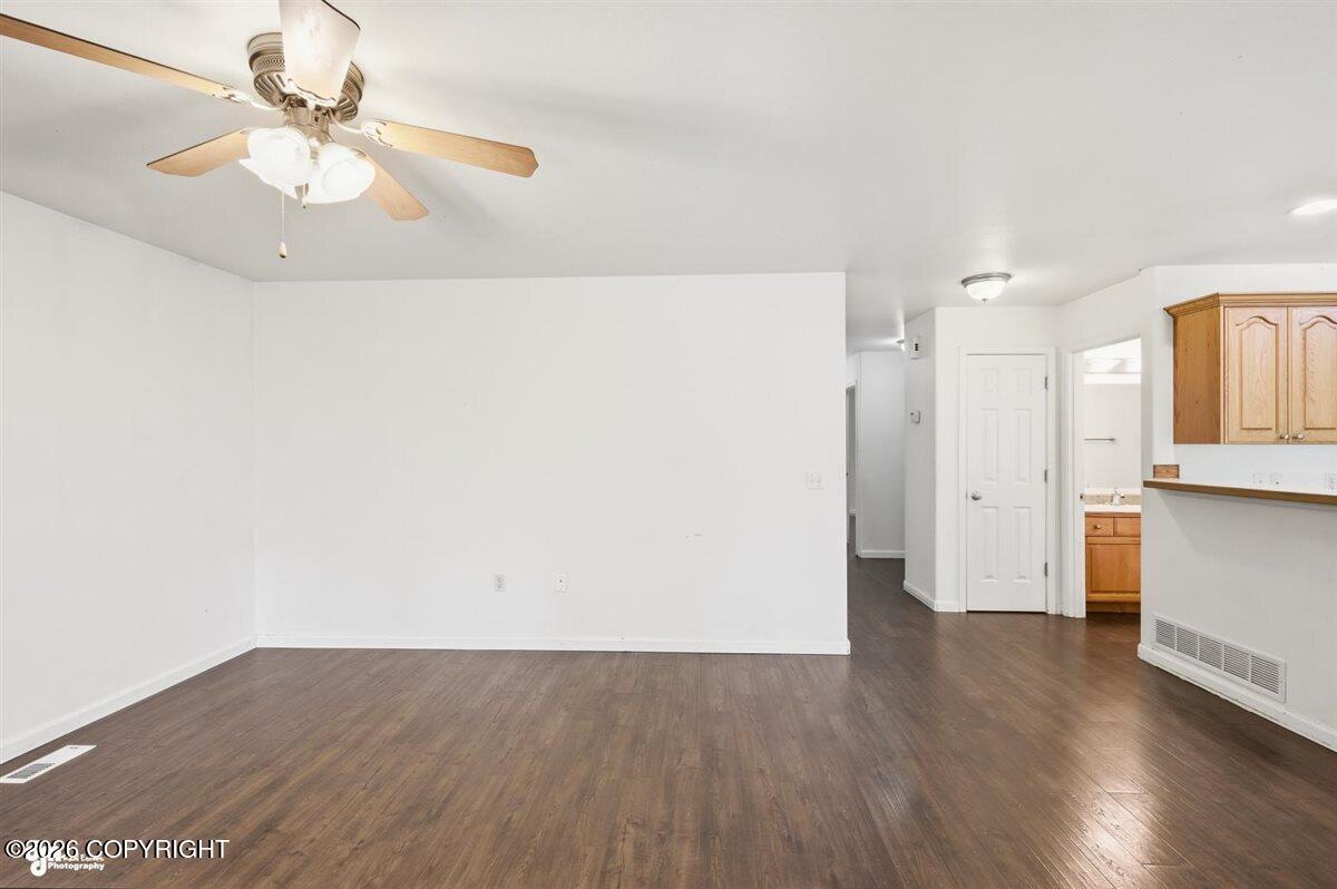 6589 S Bassel Circle Property Photo 7