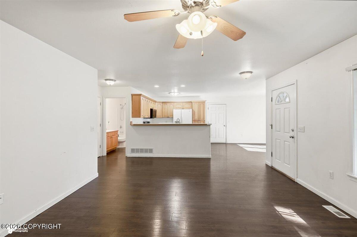 6589 S Bassel Circle Property Photo 8
