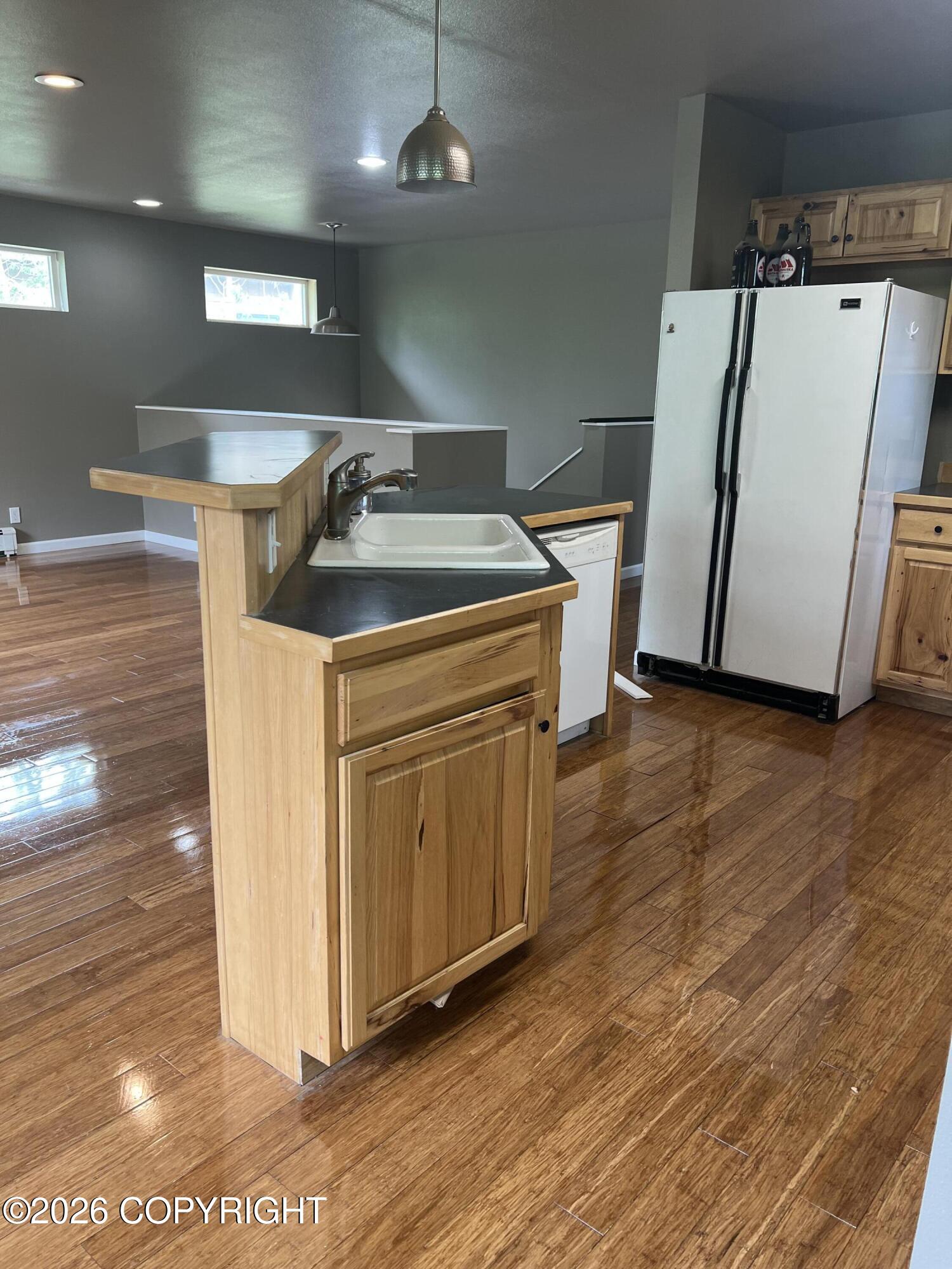 810 N Hilltop Drive Property Photo 12
