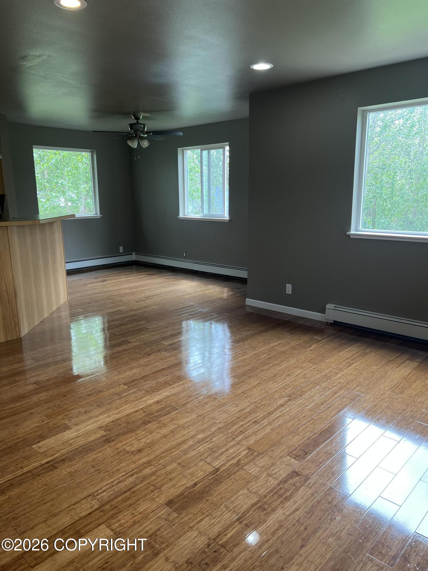810 N Hilltop Drive Property Photo 14