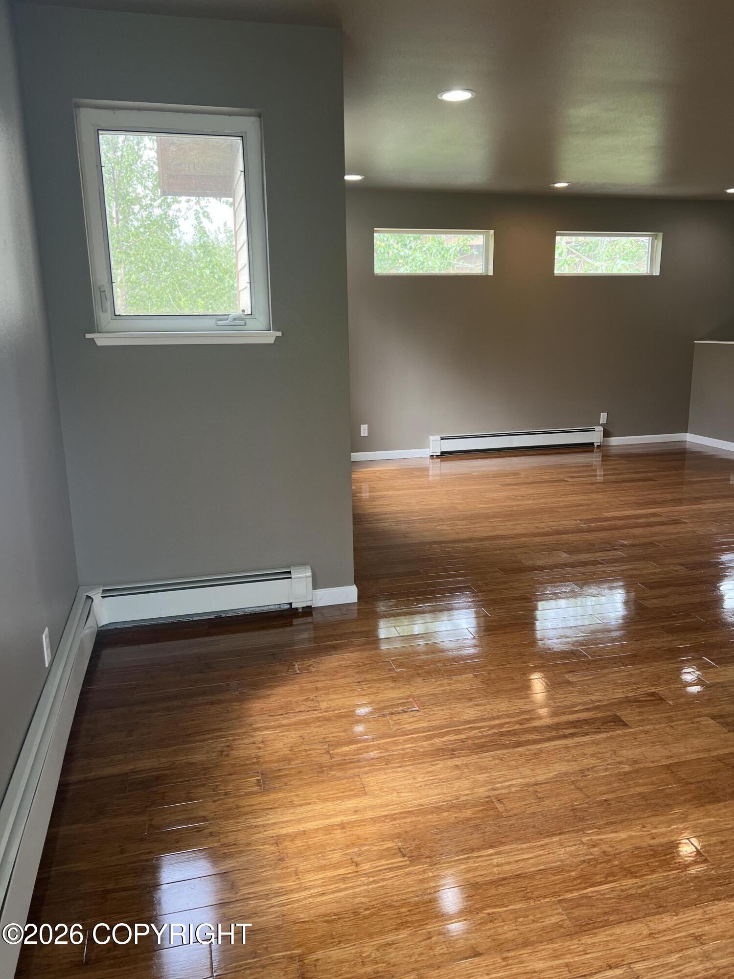 810 N Hilltop Drive Property Photo 17