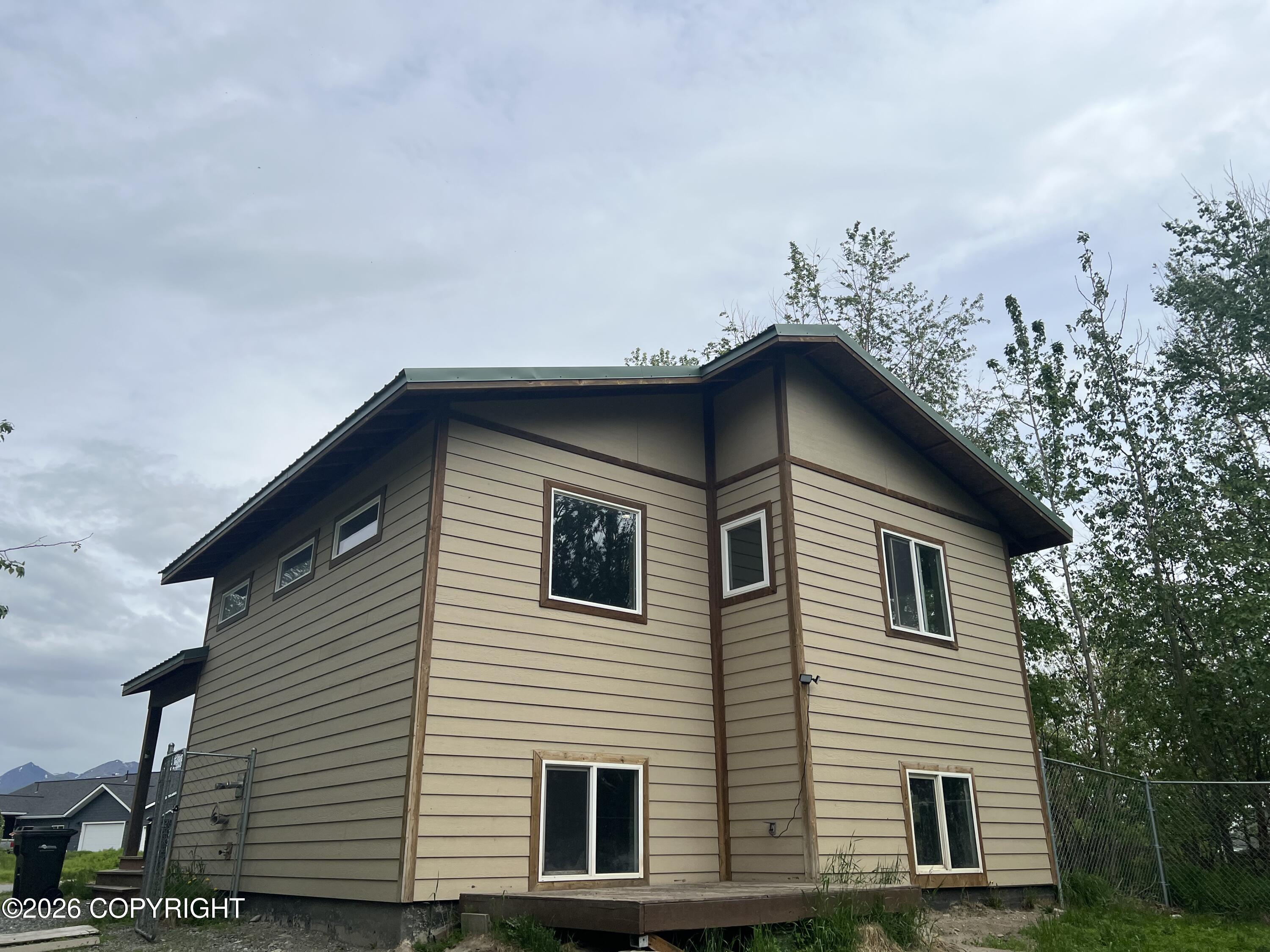 810 N Hilltop Drive Property Photo 28