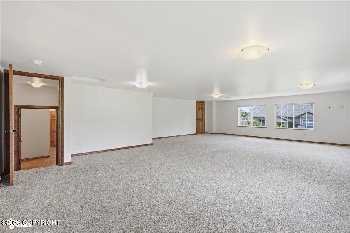 5345 Riverton Avenue Property Photo 38