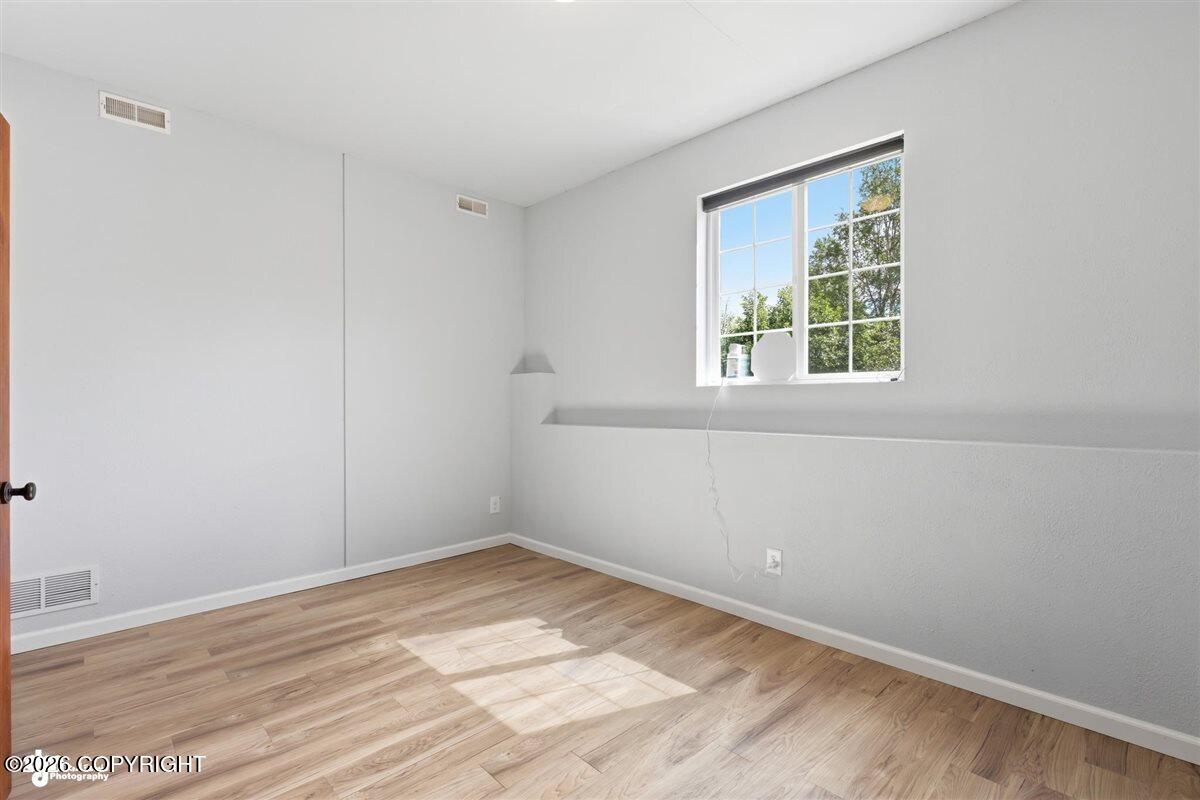5345 Riverton Avenue Property Photo 45