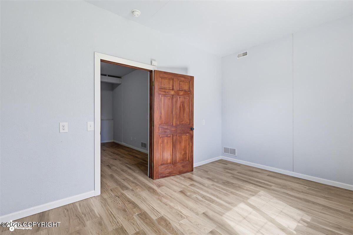 5345 Riverton Avenue Property Photo 47