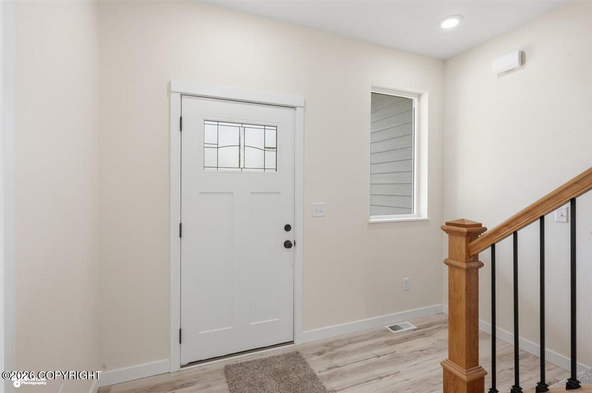 2421 W Sunlight Lane Property Photo 4