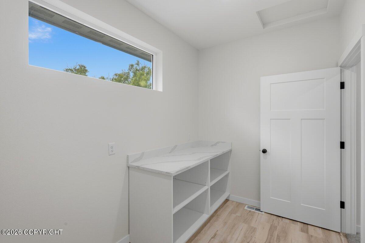 2421 W Sunlight Lane Property Photo 56