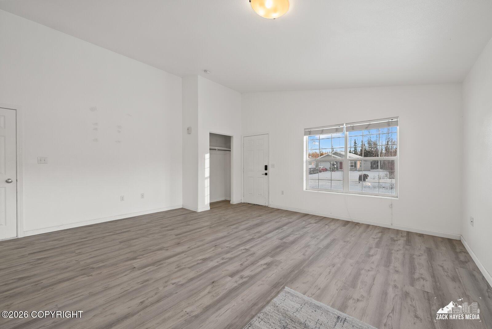 5368 W Hollywood Road Property Photo 6