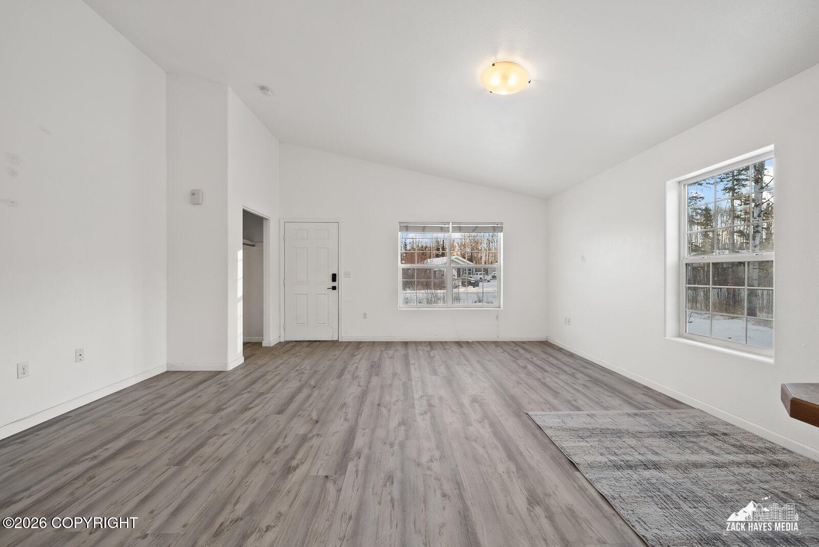 5368 W Hollywood Road Property Photo 7