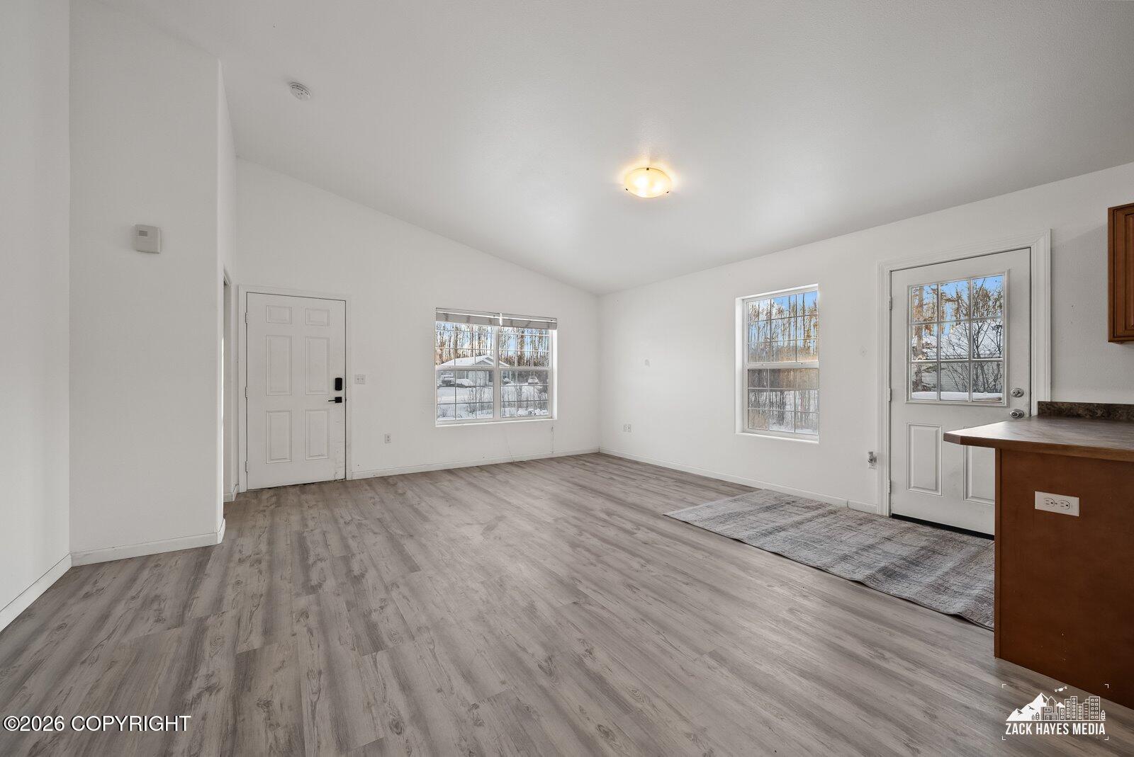 5368 W Hollywood Road Property Photo 8
